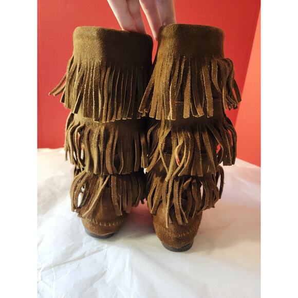 Minnetonka women's 7 M 1638 3 Layer Fringe MOCCASIN Boots BROWN SUEDE LEATHER - Picture 7 of 10